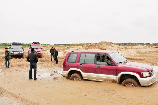 Tránh hỏng xe khi đi dã ngoại ảnh 3 Tránh hỏng xe khi đi dã ngoại ảnh 3